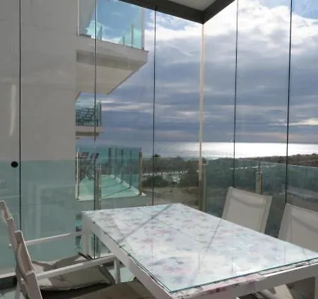 White Luxury Apartment *